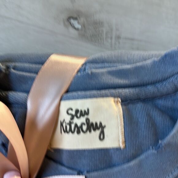 Sew Kitschy LuLu Sweatshirt Blue New in packaging - Picture 4 of 5